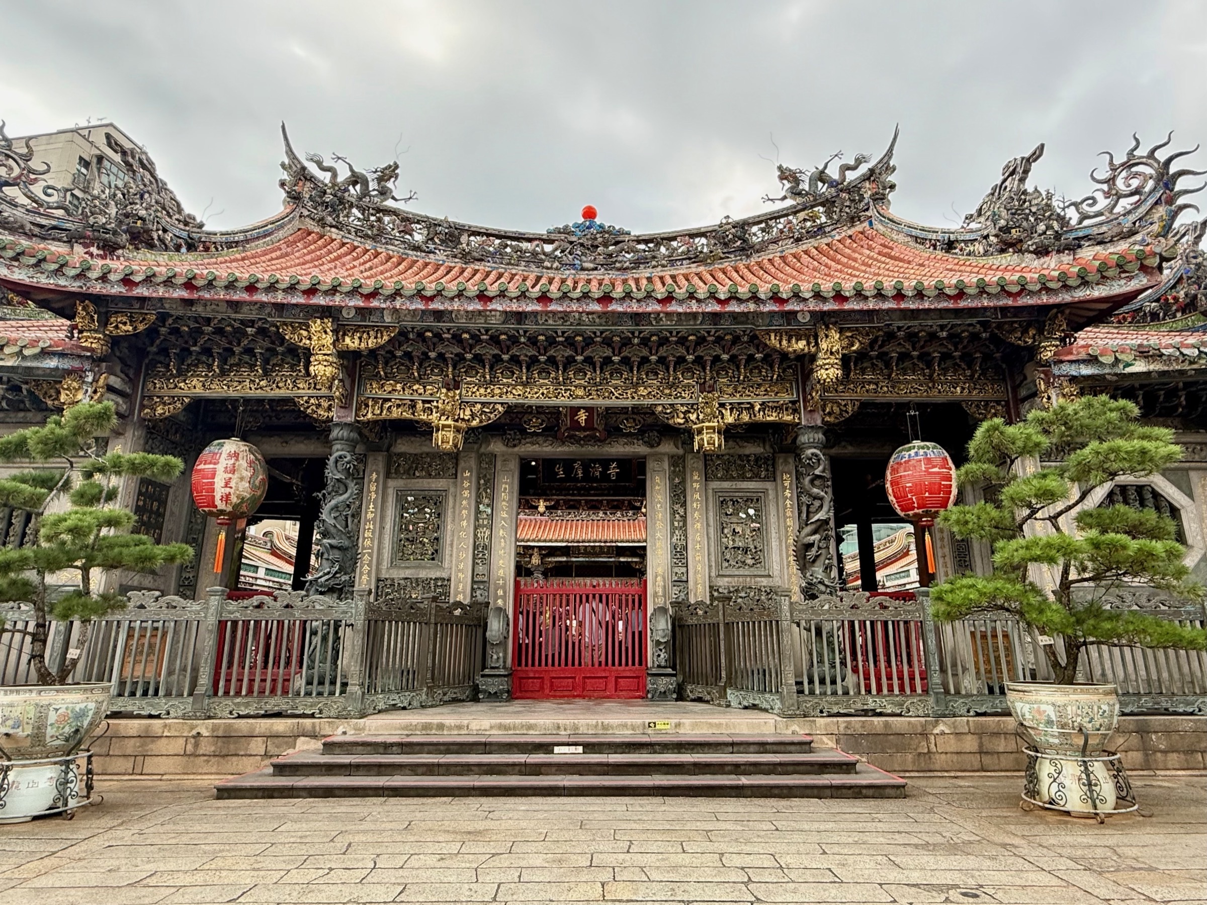 The main hall of Longshan Temple in Taipei
